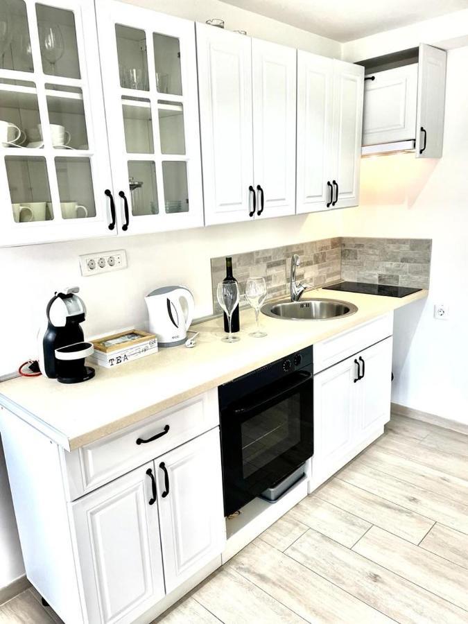 P&I Apartments Jadranska 74,Dobrota Kotor Dış mekan fotoğraf