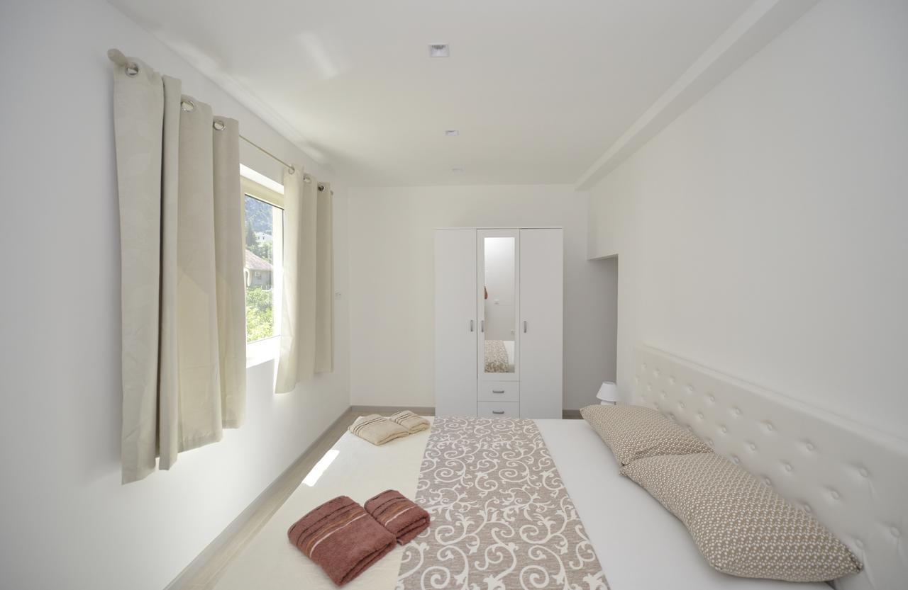 P&I Apartments Jadranska 74,Dobrota Kotor Dış mekan fotoğraf